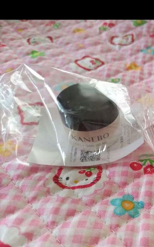 KANEBO　カネボウ　ライブリースキンウェア　オークルB【新品、未使用】874