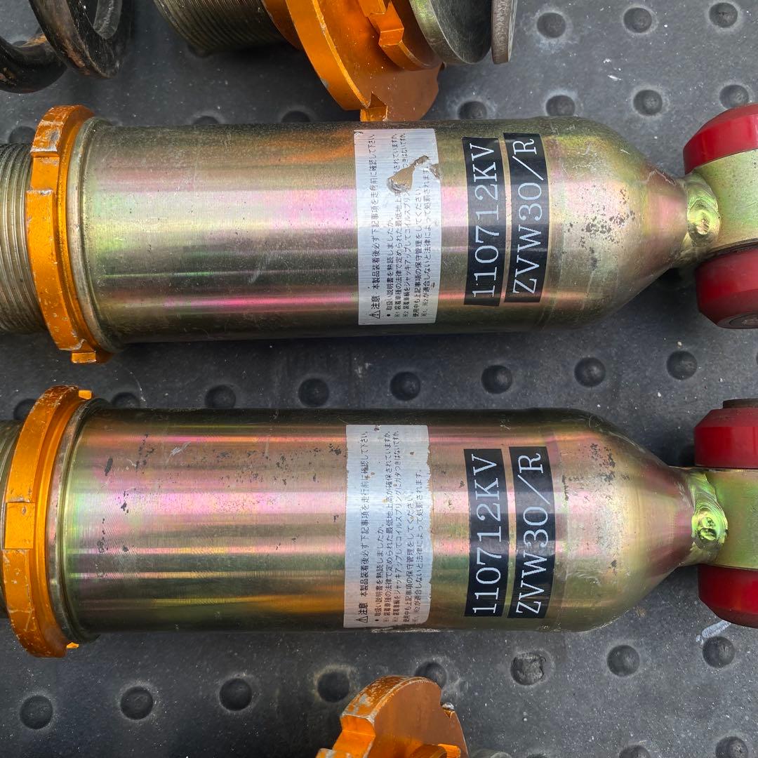 [専用] 30プリウス　CSTリア車庫調整キット　TEINフロント2本